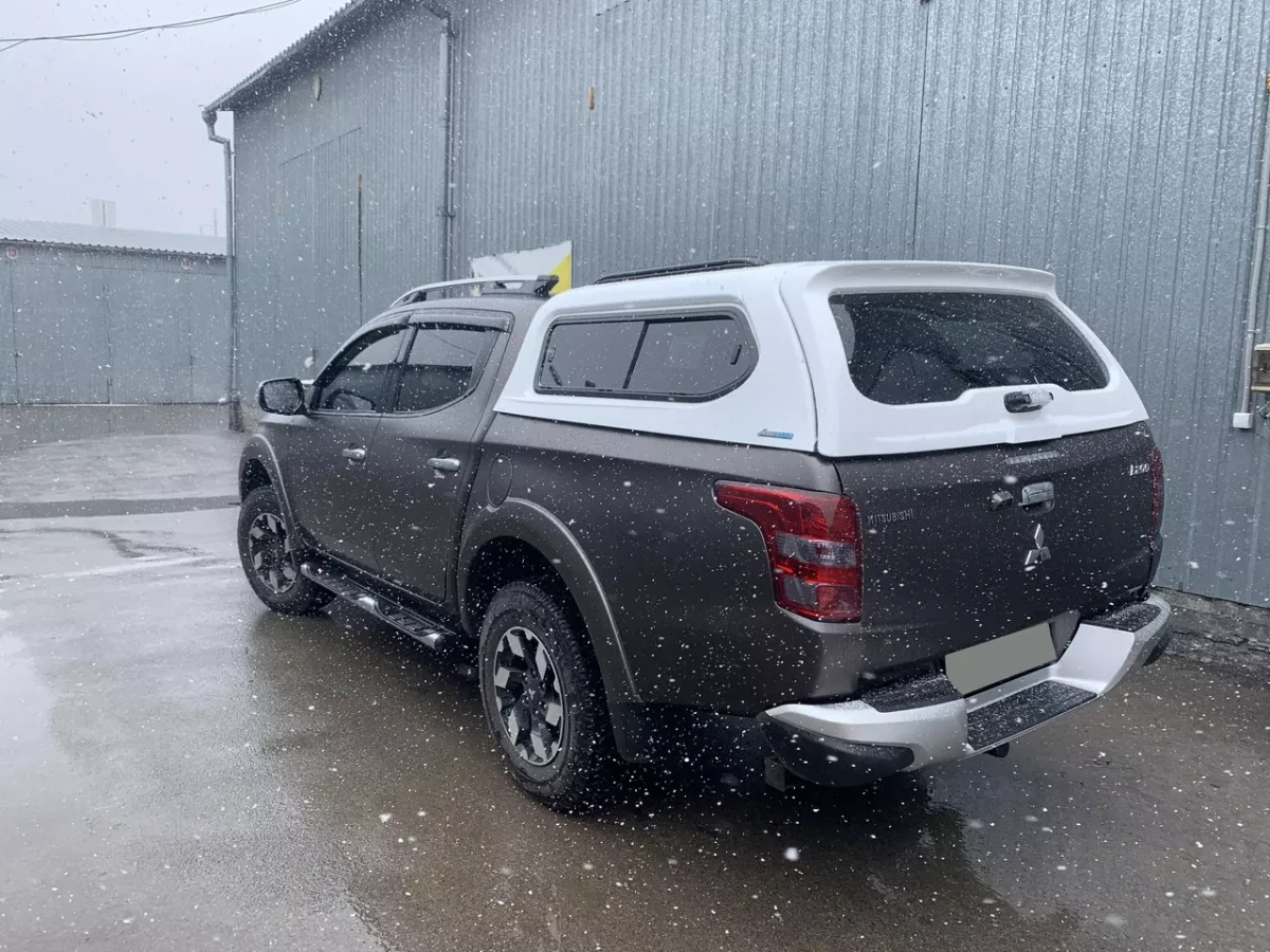 Buy Kung on Mitsubishi L200 2015-2019 with lateral glasses - Aeroklas