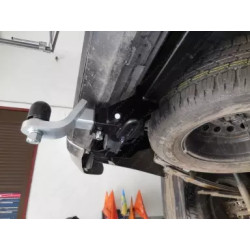 Купить Фаркоп для TOYOTA Hilux от 2015 быстросъемный