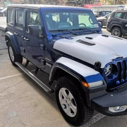 Купить Выдвижные электрические пороги Jeep Wrangler 4 doors 11+ с логотипом