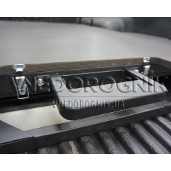 Buy The sliding pallander's pallander in the body of Toyota Hilux