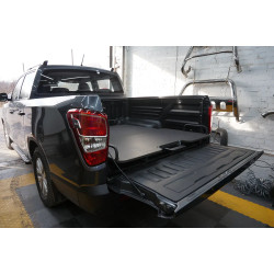 Buy The sliding pallander's pallander in the body of Toyota Hilux