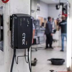 Buy Automobile Professional Charger Stack Pro25SE EU