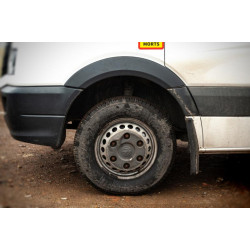 Купити Накладки на арки широкі (4 шт, чорні) для Volkswagen Crafter 2006-2016 рр