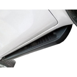 Купити Бокові пороги Allmond Black (2 шт., алюміній) для Toyota Hilux 2015- рр