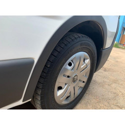 Купити Накладки на колісні арки (4 шт, чорні) 2007-2015, чорний метал, передні -2025 задні для Renault Trafic рр