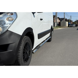 Купити Бічні труби BB002 (2 шт., нерж.) Довга база для Renault Master 2011-2023 рр