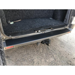 Купити Накладка на задній бампер DDU (ABS) для Renault Trafic 2001-2015 рр