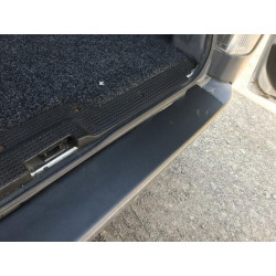 Купити Накладка на задній бампер DDU (ABS) для Renault Trafic 2001-2015 рр