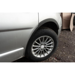 Купити Накладки на колісні арки (4 шт, чорні) 2007-2015, чорний пластик, передні -2025 задні для Renault Trafic рр