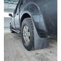 Купить Задние брызговики (2 шт.) для Nissan Navara 2006-2015 гг