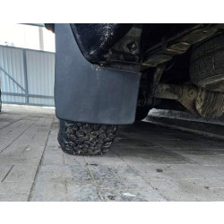 Купить Задние брызговики (2 шт.) для Nissan Navara 2006-2015 гг