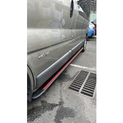 Купити Бокові пороги Maya Red-Black (2 шт., Алюміній) довга база для Renault Trafic 2015- рр