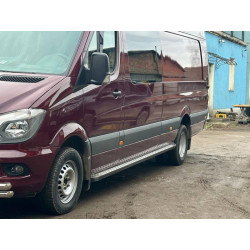 Купити Бокові пороги DOT-Line (2 шт., Алюм.) Середня база для Volkswagen Crafter 2006-2016 рр