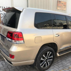 Купити Комплект рестайлінгу з LC200 2008-2015 на 2016 Executive для Toyota Land Cruiser 200