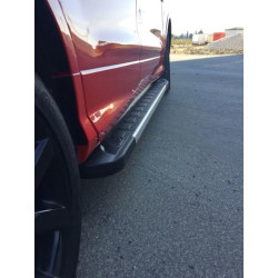 Купить Боковые пороги RedLine V1 (2 шт., алюминий) С черной листвой на дверях для Ford Kuga/Escape 2013-2019 гг