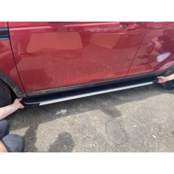 Купити Бокові пороги Maya V1 (2 шт., Алюміній) 2014-2019 для Land Rover Discovery Sport