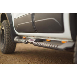 Купити Бокові пороги Dakar V2 з LED (2 шт, метал) для Land Rover Freelander I