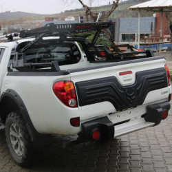Купити Пластикова накладка на кришку багажника для Mitsubishi L200 2006-2015 рр