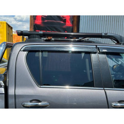 Купити Рейлінги Shark (з поперечиною) Чорний колір для Toyota Hilux 2015- рр