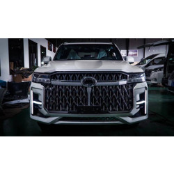 Купить Комплект обвесов VIP для Toyota Land Cruiser 300