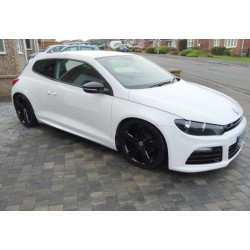 Купити Бокові пороги DPT V-1 (чорний глянець) для Volkswagen Scirocco