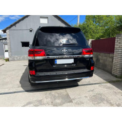 Купить Задняя накладка с хромом 2016-2025 (Executive ) Черный цвет для Toyota Land Cruiser 200