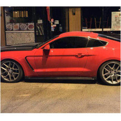 Купити Бокові пороги V2 (Карбон) для Ford Mustang 2015-2023 рр