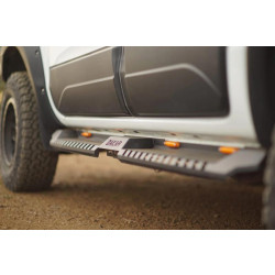 Купити Бокові пороги Dakar V2 з LED (2 шт, метал) для Volkswagen Amarok 2022- рр