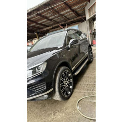 Купити Бокові пороги BlackLine (2 шт, алюміній) для Volkswagen Touareg 2002-2010 рр