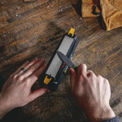 Купить Work Sharp Точилка механічна Benchstone Sharpener WSBCHBSS-I