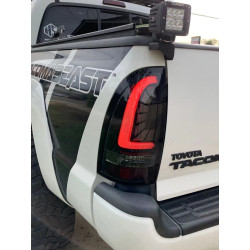 Купить Задние фары Toyota Tacoma 2005-2015 LED PRO серия углево-черные AlphaRex ATL-TT05-W-LBS