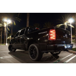 Купить Задние фары Dodge Ram 1500 2019-2022 LED LUXX серия цвет Alpha-Black AlphaRex RTL-DR19-SA-YS-LB