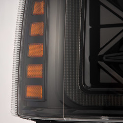 Купить Передние фары Ford F250 2005-2007 LED LUXX серия цвет Alpha-Black AlphaRex AHL-FD05-PL-SA-FLB