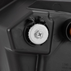 Купити Передні фари Toyota Tundra 2007-2013 LED LUXX серія чорні AlphaRex AHL-TUN07-G2-PL-SA-B