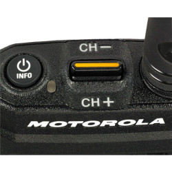 Купить Цифровая портативная радиостанция Motorola SL1600 VHF DISPLAY PTO302D 2300T