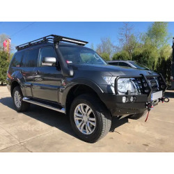 Buy Front bumper with kangaroo for Mitsubishi Pajero IV 06-15 Fabryka 4x4 ZPMP