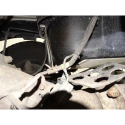 Купити Захист паливного бака для Mitsubishi L200 05-10 F4X4