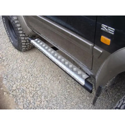 Купити Захисні пороги для Nissan Patrol GU4 коротка база F4X4