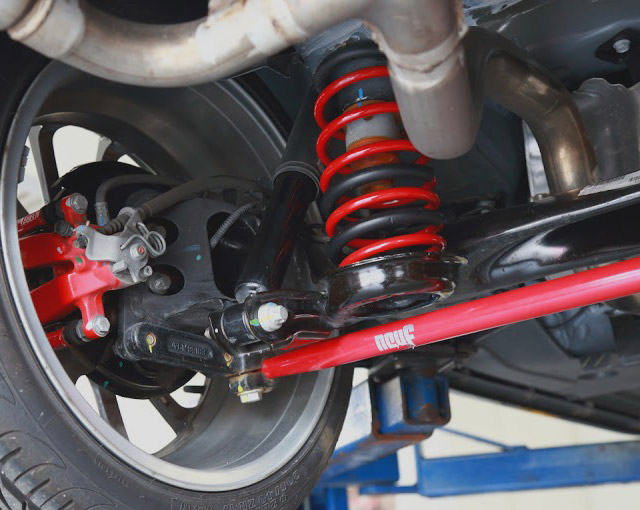 Як поміняти пружину позашляховика власними руками Як поміняти пружину позашляховика власноруч