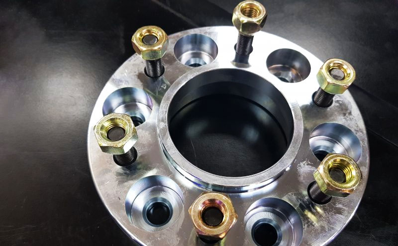 Колісні проставки для позашляховика Колісні проставки на позашляховик