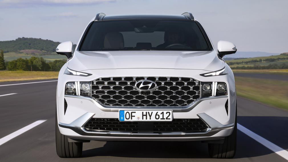 hyundai-predstavila-obnovlennyy-hyundai-santa-fe.jpg