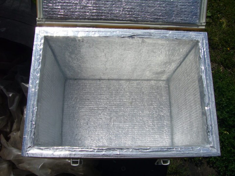 Створення мобільного автохолодильника avtoholodilnik-svoimi-rukami-na-elementah-pelte-800x600.jpg