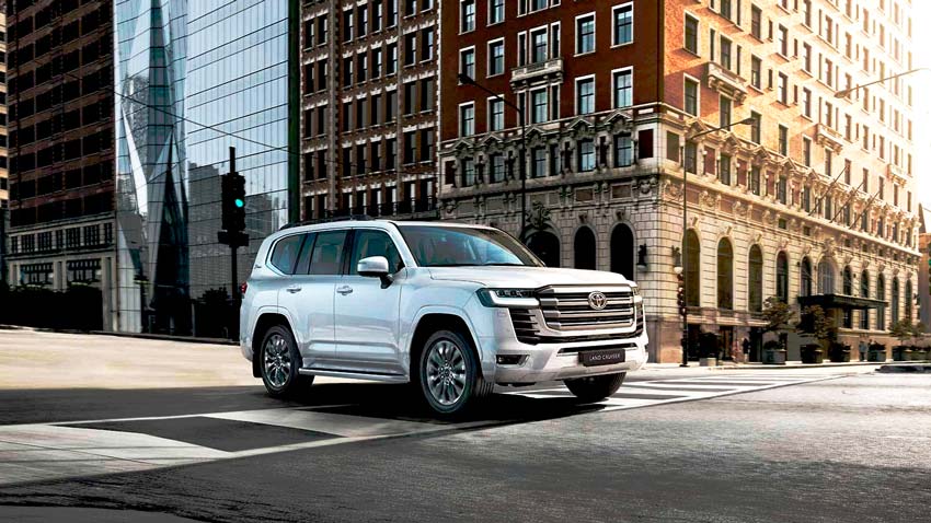 Новая модель в городском пейзаже Новая модель в городском пейзаже - обзор внедорожника Land Cruiser 300