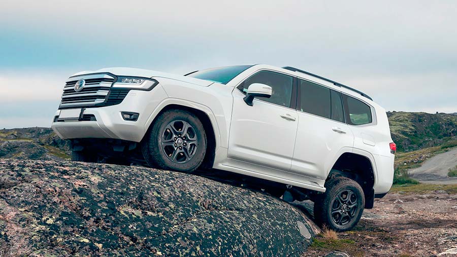 Испытания внедорожьем для нового рамника Испытания внедорожьем для нового рамника Toyota Land Cruiser 300