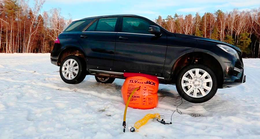 Повітряний домкрат може підійняти навіть великий позашляховик в Україні купити дешево домкрат низька ціна