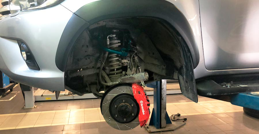 Колодки Brembo на Toyota Hilux купити в Україні ціна дешево в наличиии