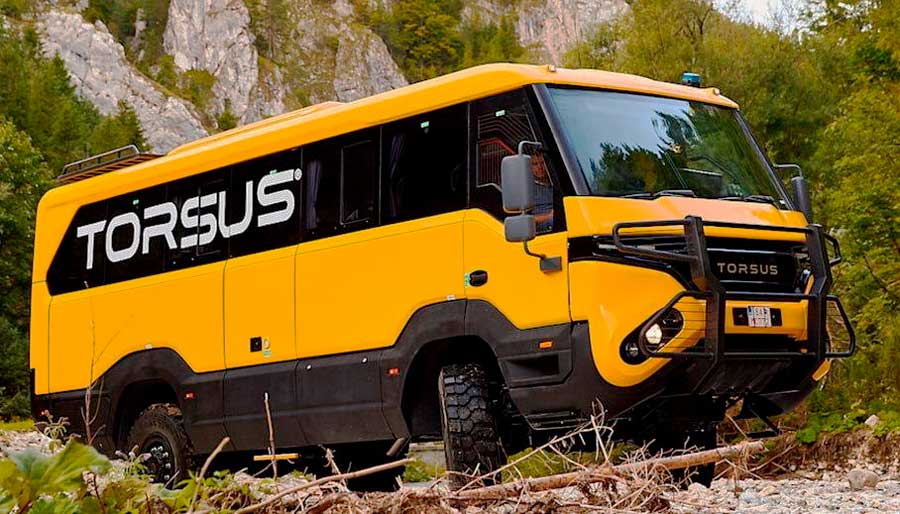 Позашляховий автобус Praetorian купити тюнінг в Україні вартість з доставкою