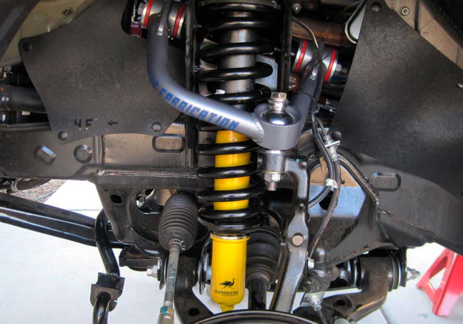 Посилені амортизатори для Mitsubishi L200 від Old Man Emu купити в Україні оригінал ціна з доставкою