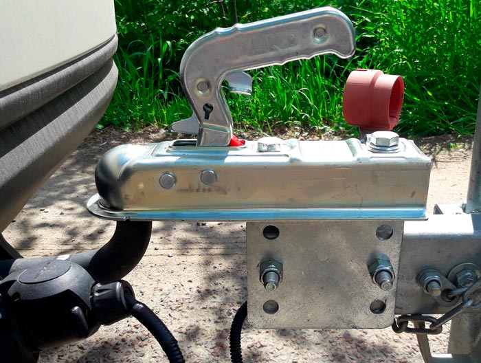 Тягово-зчіпний пристрій для легкового причепа Купити тягово-зчіпний пристрій AL-KO