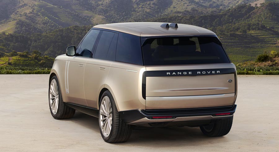Задній вид на новинку від Land Rover Вид ззаду на новинку від Land Rover.